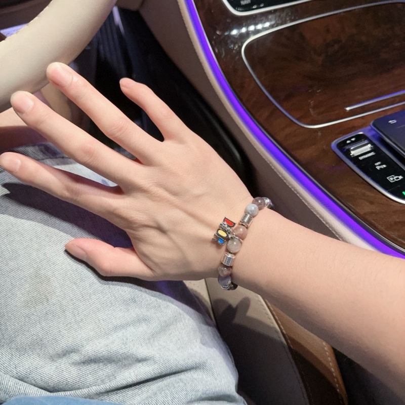 chr1st1an D10r bracelets